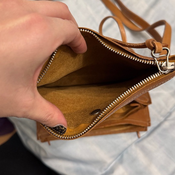 A.S.98 Tan Leather Shoulder Bag - Picture 6 of 8